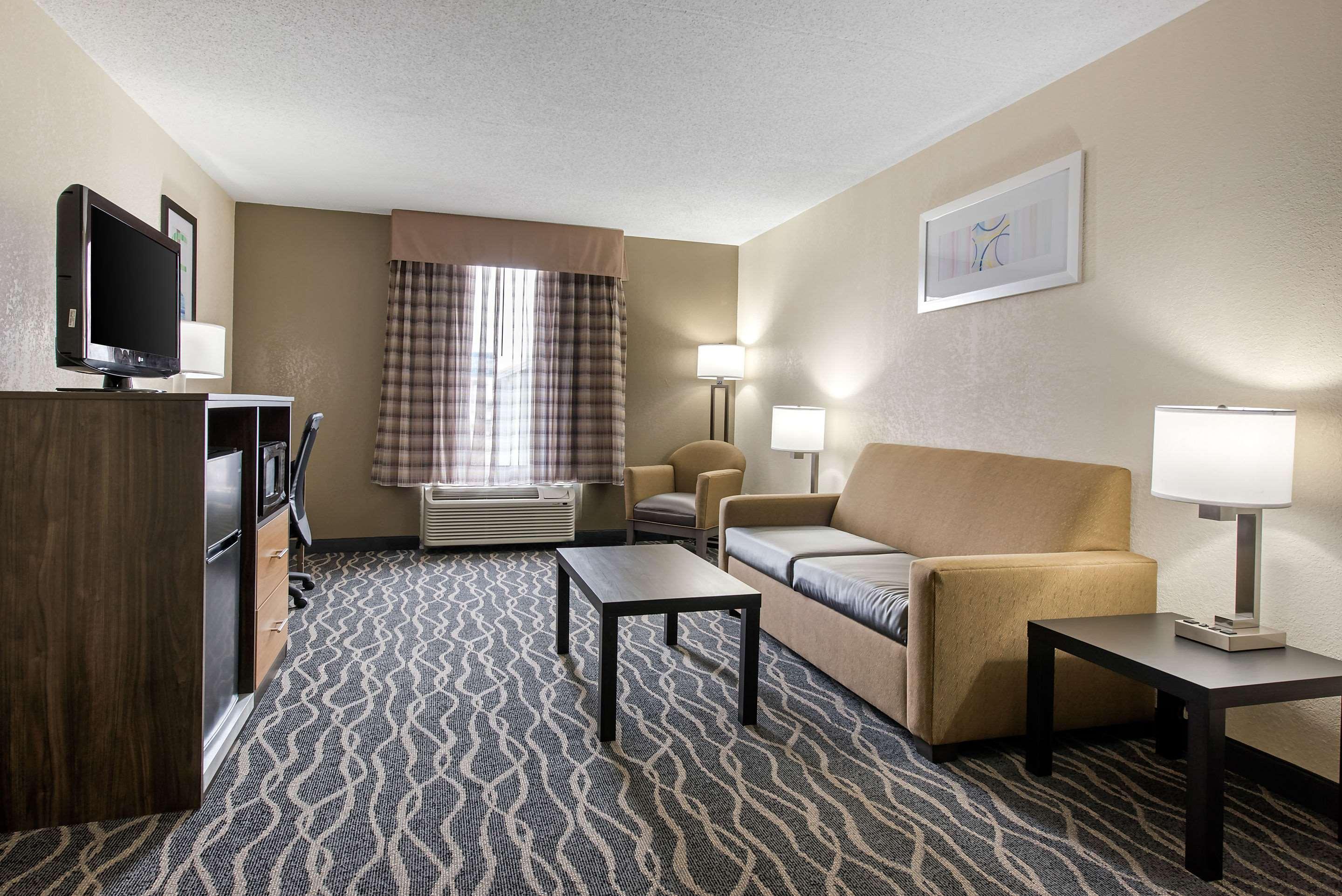 Quality Inn & Suites Lafayette I-65 Zewnętrze zdjęcie