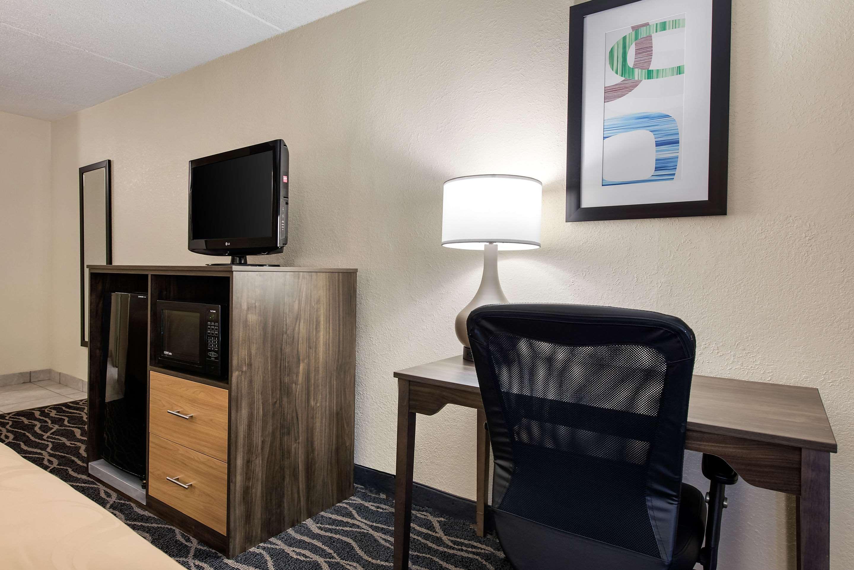 Quality Inn & Suites Lafayette I-65 Zewnętrze zdjęcie